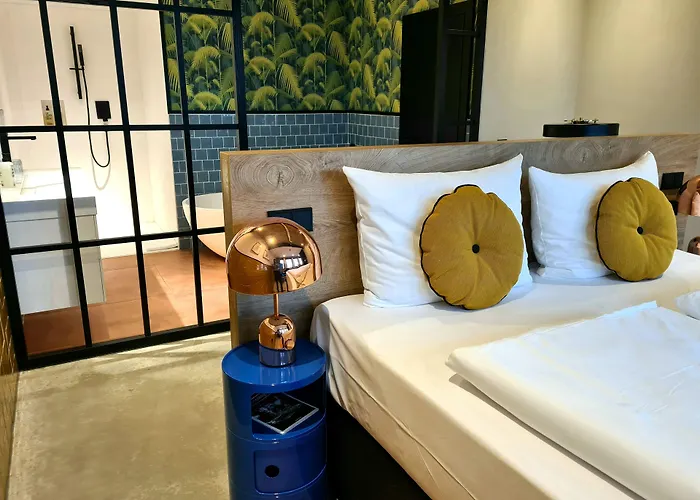 Koncept International 3*